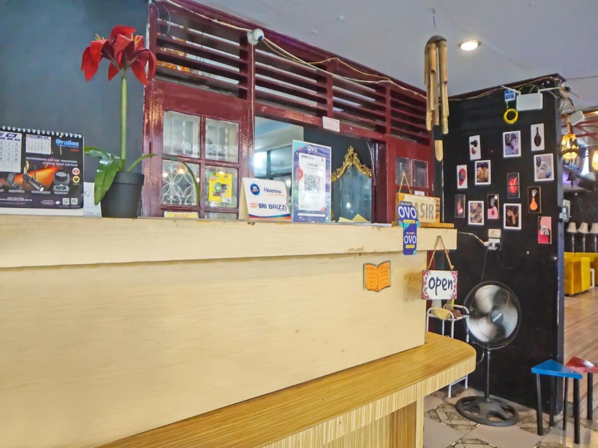 OYO 990 Stadion Residence Syariah Medan Exterior foto